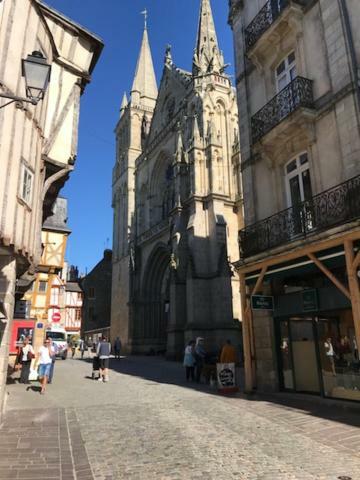 Appartement Au Coeur Du Quartier Historique Vannes Exteriör bild