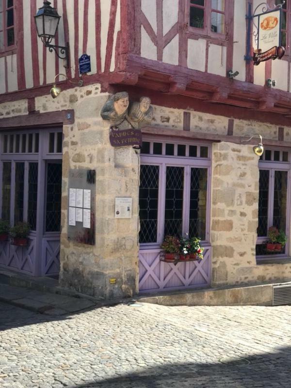 Appartement Au Coeur Du Quartier Historique Vannes Exteriör bild